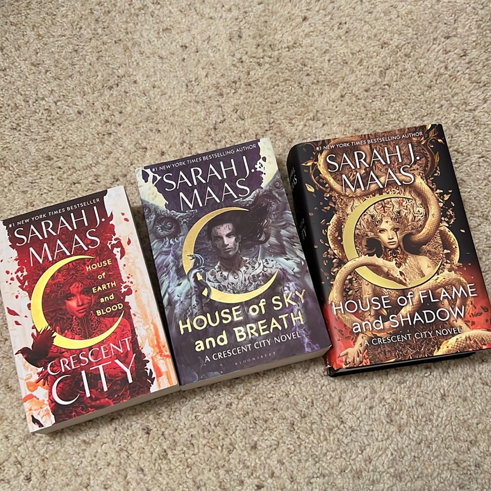Crescent city book series by Sarah J Maas